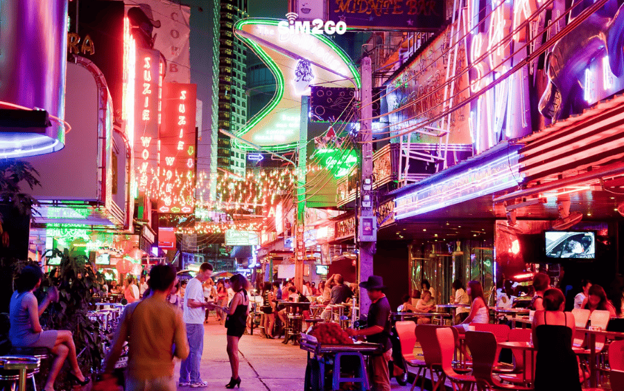 sumkhuvit-la-khu-pho-noi-tieng-sam-uat-bac-nhat-bangkok