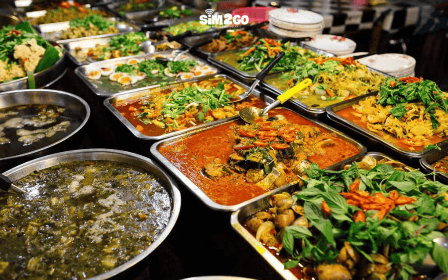 tim-nhieu-quan-an-duong-pho-bangkok-bang-sim-thai-lan-esim-thai-lan