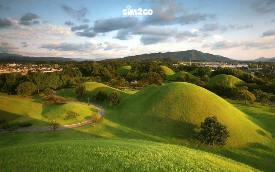 khu-lang-mo-hoang-gia-daereungwon-la-diem-tham-quan-ky-bi-cua-gyeongju